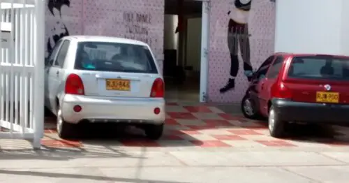 POLE DANCE HOUSE POLE DANCE HOUSE